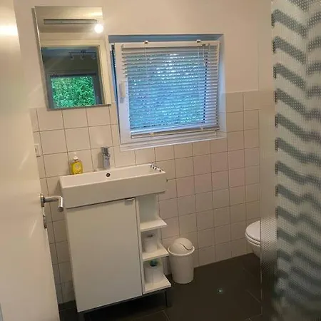 Gemutlicher Bungalow Mit Seezugang Casa vacanze